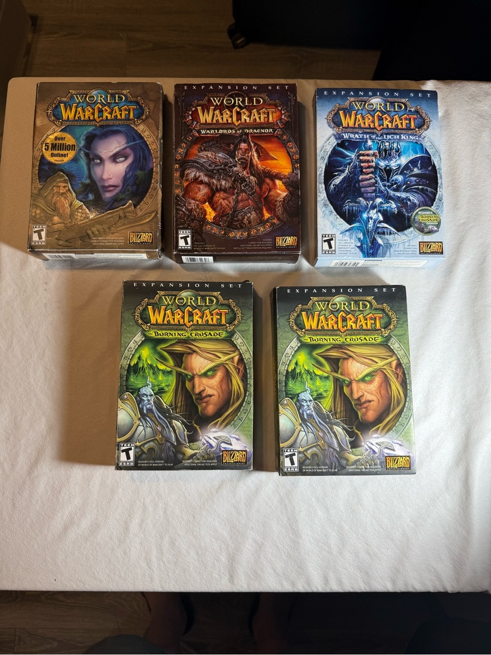 World of Warcraft PC lot. All disks, manuals, materials included.